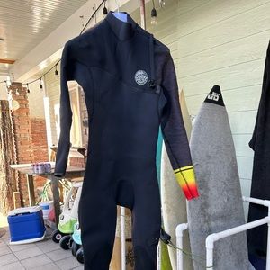 RipCurl Men’s EBomb Wetsuit 2/3 Like New